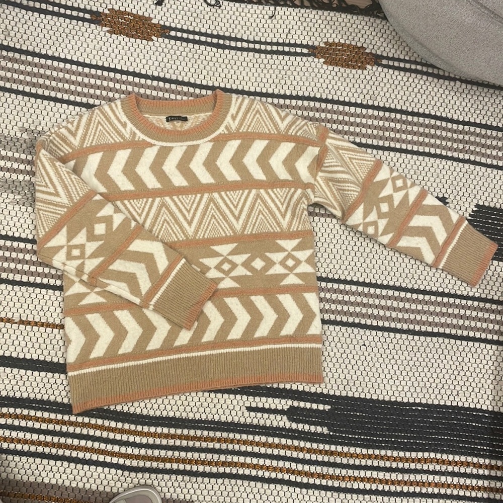 Womens sweater. Aztec style. Oversized style. Size: medium